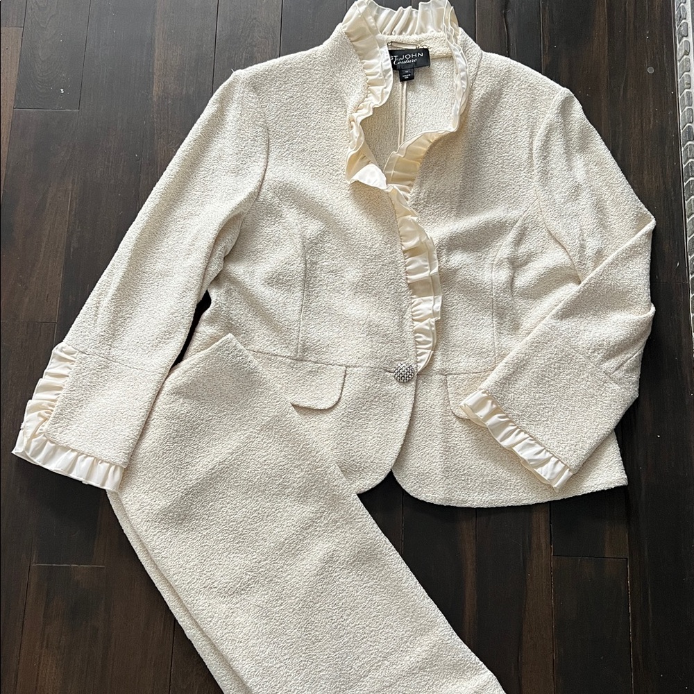 St. John Couture Cream Textured Jacket and skirt suit 12 14 16
